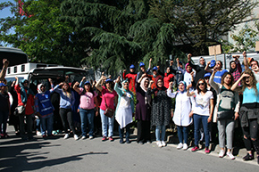Direnişteki Flormar işçileri ziyaret edildi
