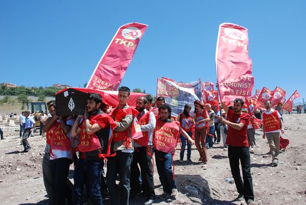 Bekir Karayel Yoldaşı sonsuzluğa uğurladık