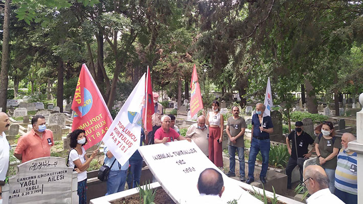 Kemal Türkler anıldı / mezar basi
