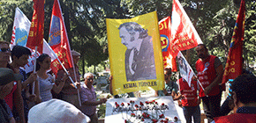 Kemal Türkler mezarı başında anıldı Kemal Türkler mezarı başında anıldı