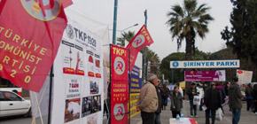 TKP 1920 İzmir Şirinyer'de “Taşeronlaşmaya Hayır!” dedi. TKP 1920 İzmir Şirinyer'de “Taşeronlaşmaya Hayır!” dedi.