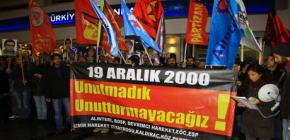 İzmirliler 19 Aralık'ı unutmadı